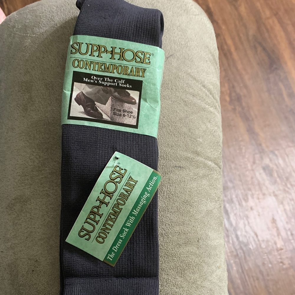 Contemporary Men's Black Support Socks